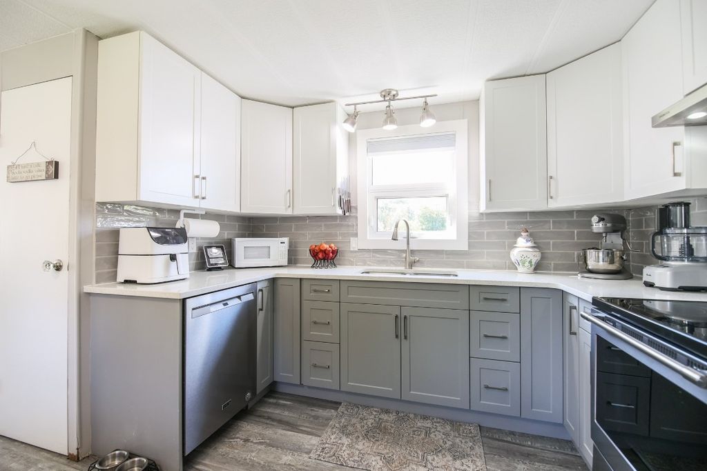 listing image 16517051007791001740