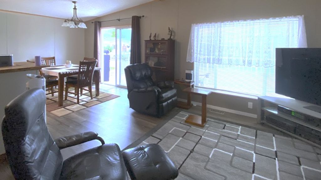 listing image 16518571798861905286