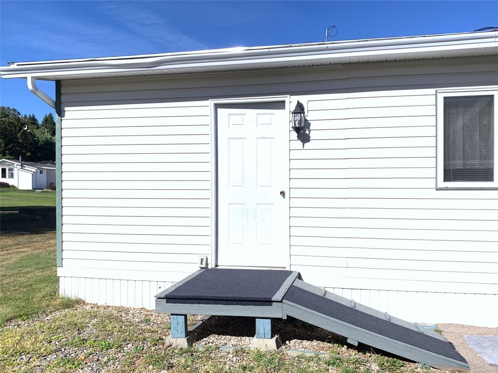 listing image 16511471686324937037