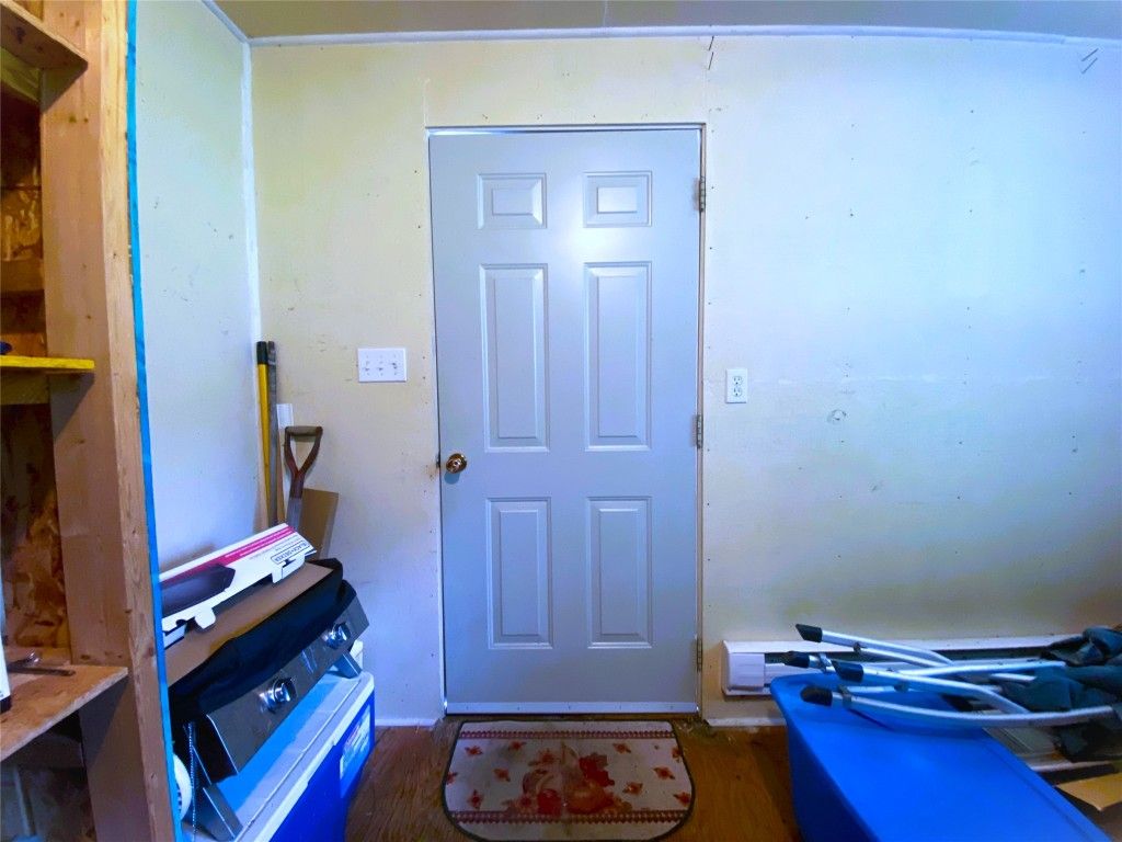 listing image 16511471686324937037