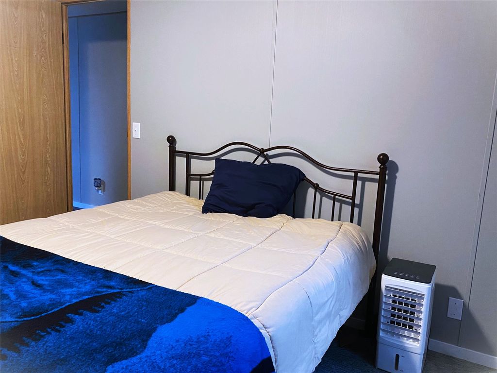 listing image 16517329931546626743