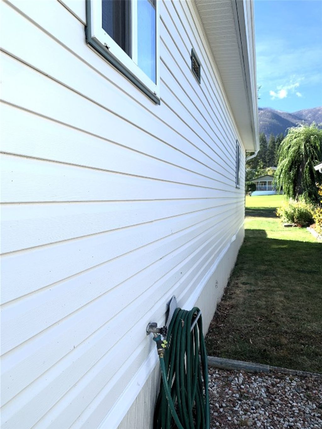 listing image 16511314607846142422