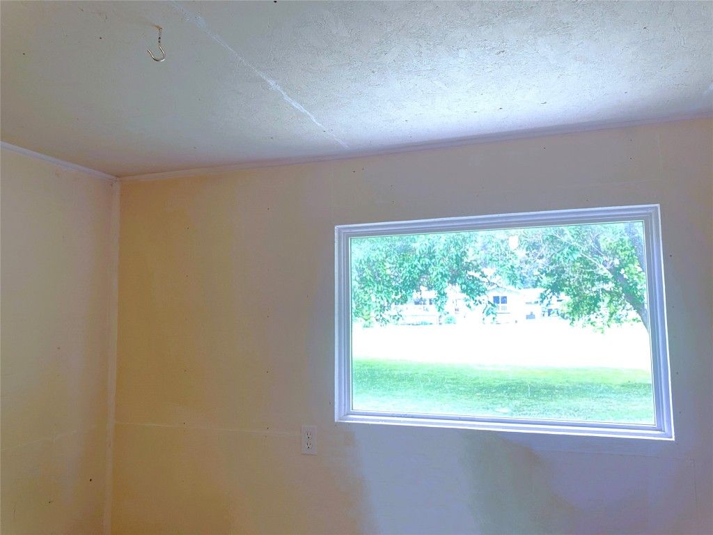 listing image 16514654602645984313