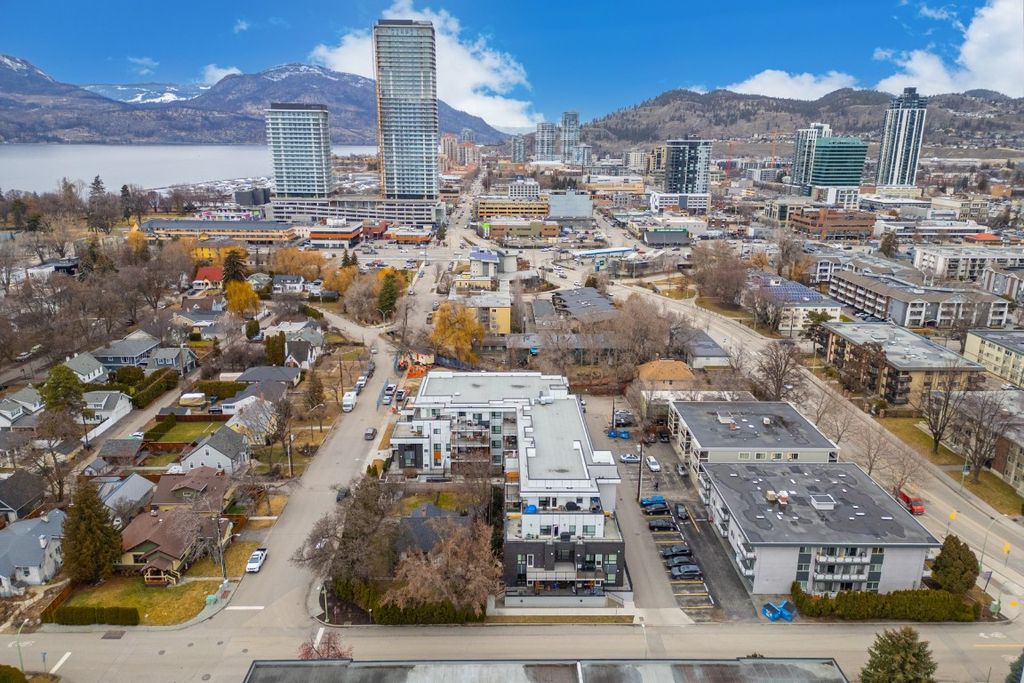 listing image 16512441778112152518