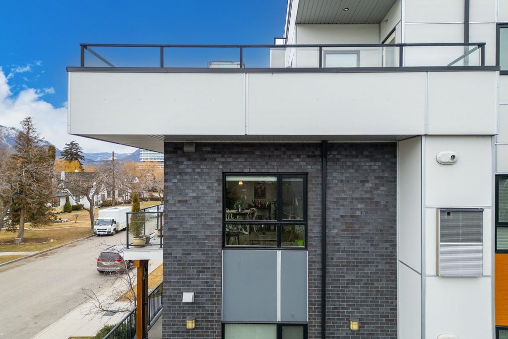 listing image 16513124417977313332