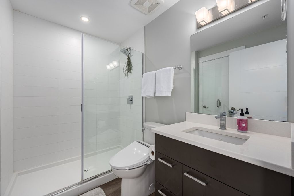 listing image 16514069052910964007