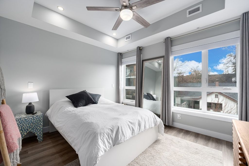 listing image 16511229865997067962