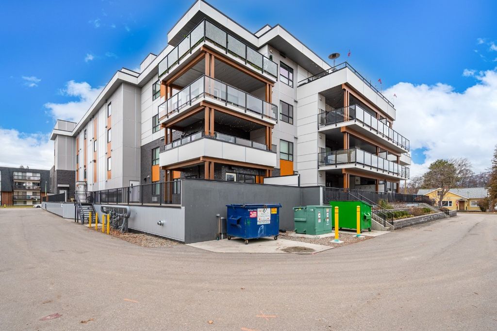 listing image 16513445802749803586