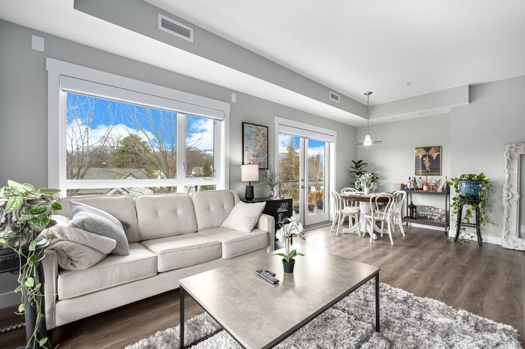 listing image 16510254437823833685