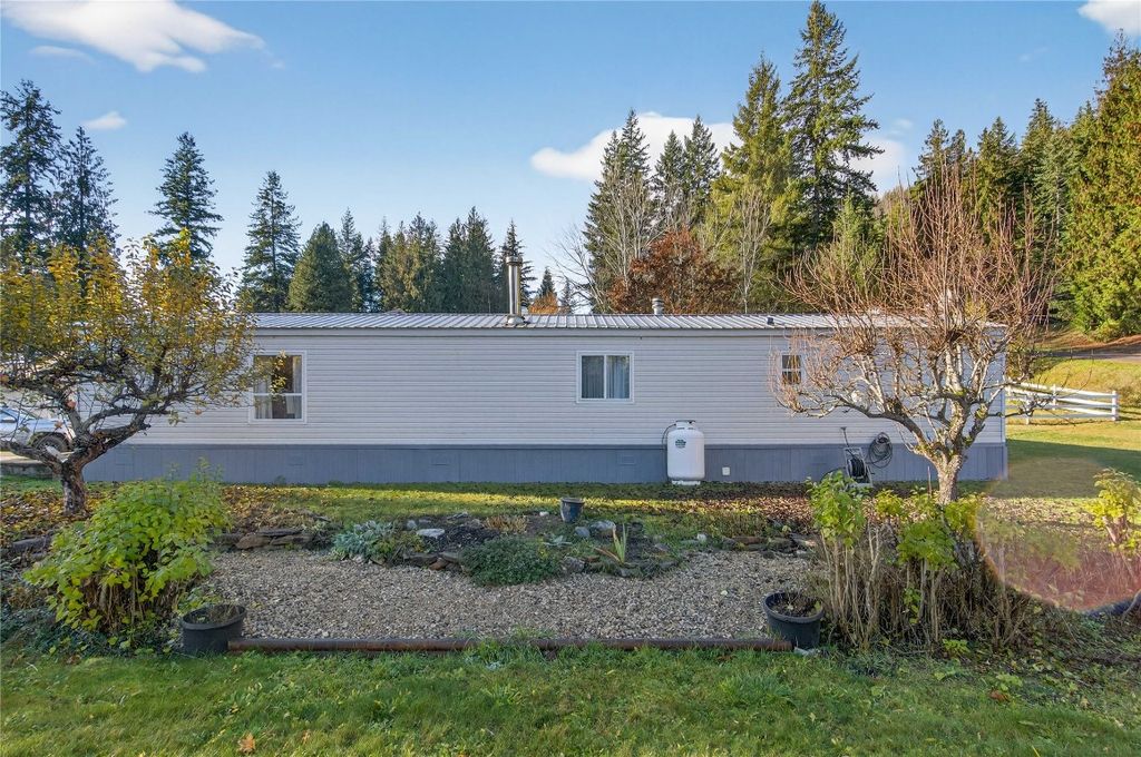 listing image 16512795193403943114