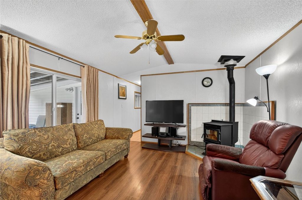 listing image 16511642914021506058