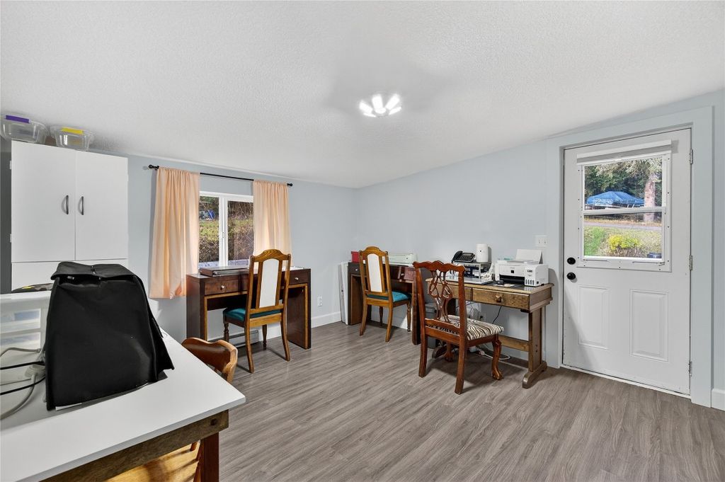 listing image 16511399220625661564