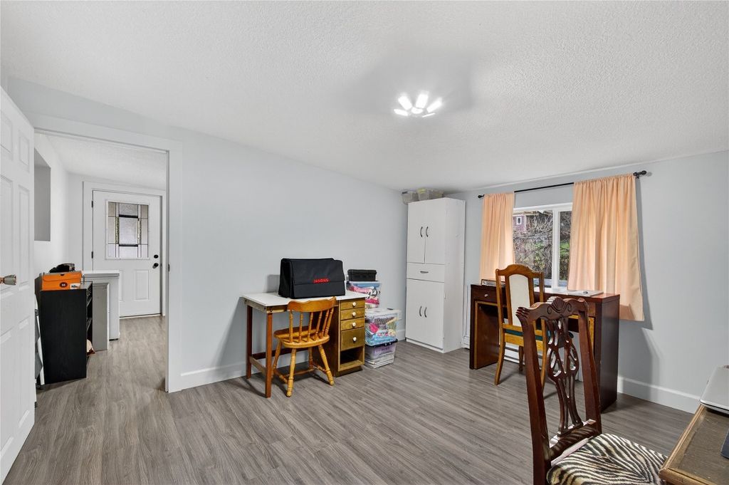 listing image 16513730474693710416