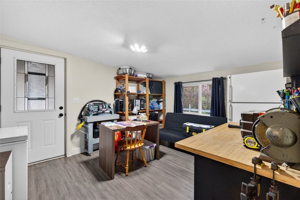 listing image 16515427364776927639