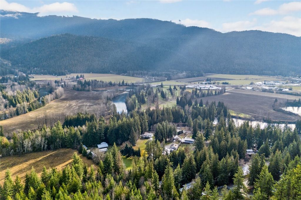 listing image 16514592462989647403