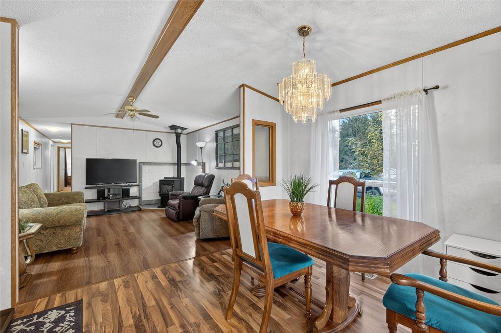 listing image 16512054970671054308