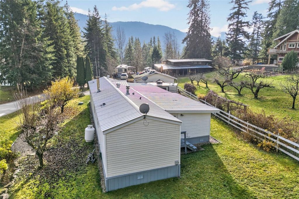 listing image 16513138811971624083