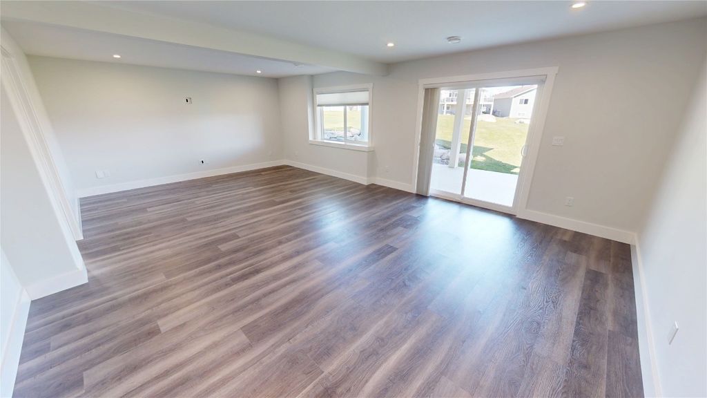 listing image 16514458098171937297
