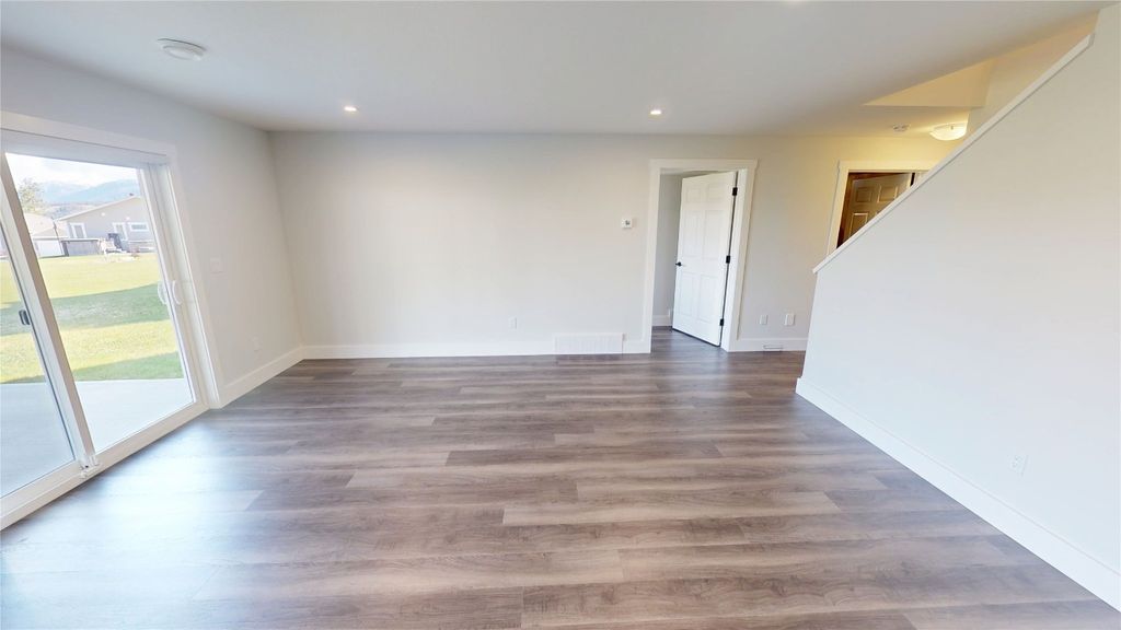 listing image 16516101257146044926