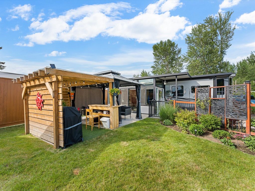 listing image 16517008756952656648