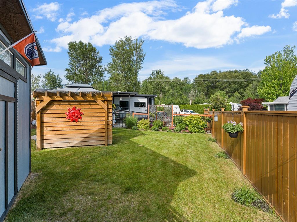 listing image 16515843609036848171