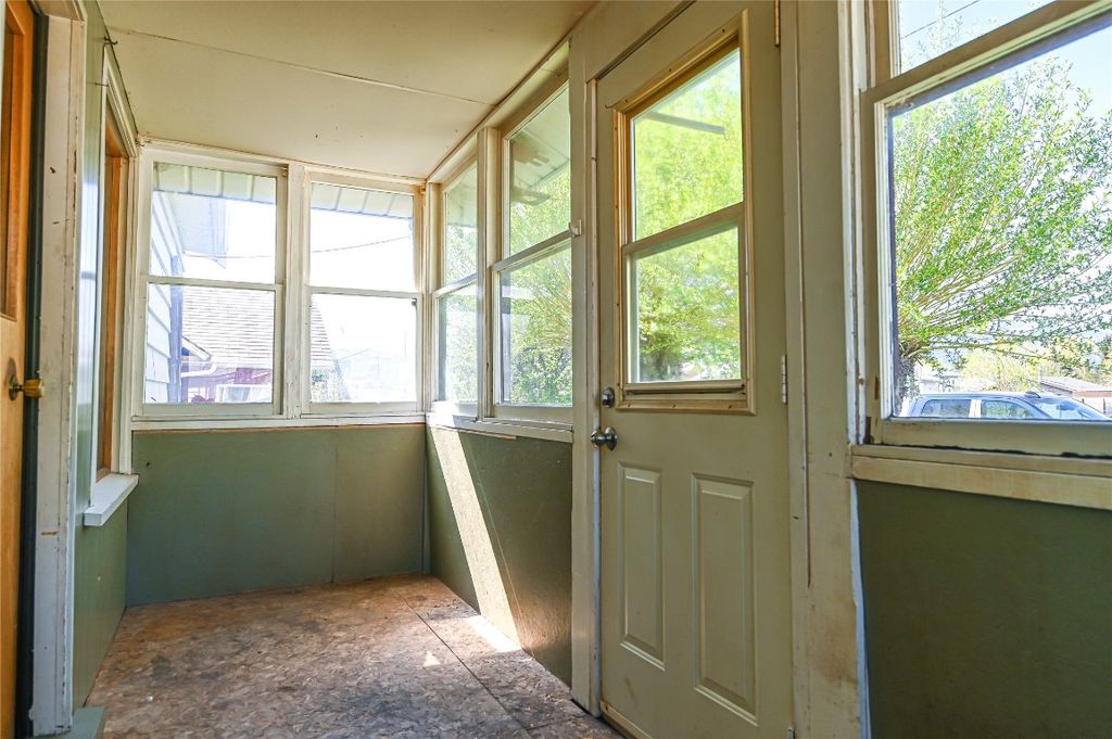 listing image 16513391014421082796