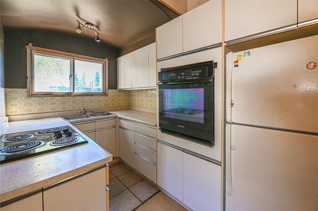 listing image 16511993090826695227