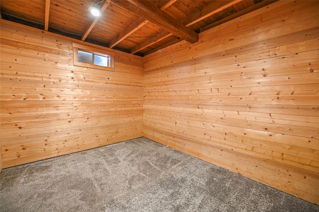listing image 16513390357457673969