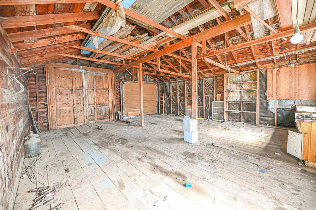 listing image 16519749592389041716