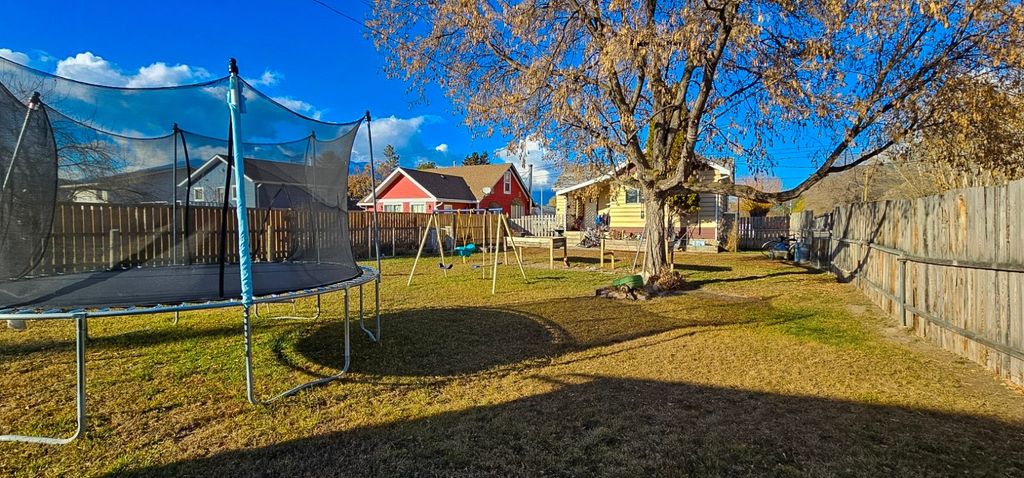 listing image 16513059641236316910