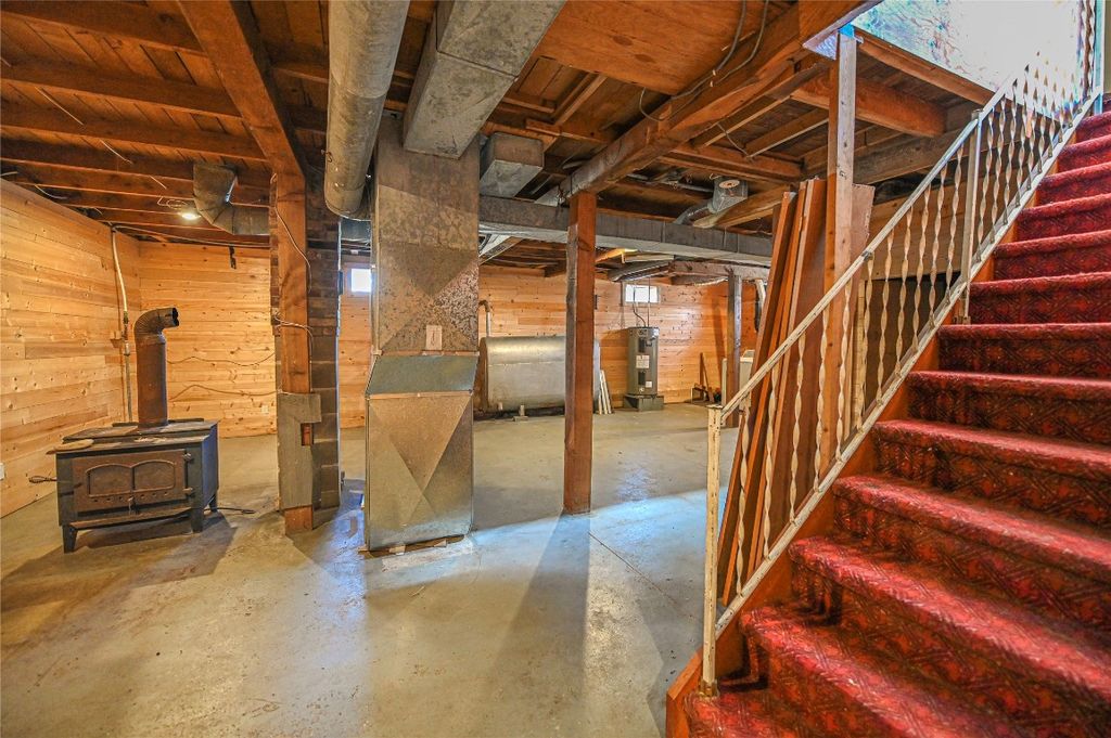 listing image 16516704995771953920