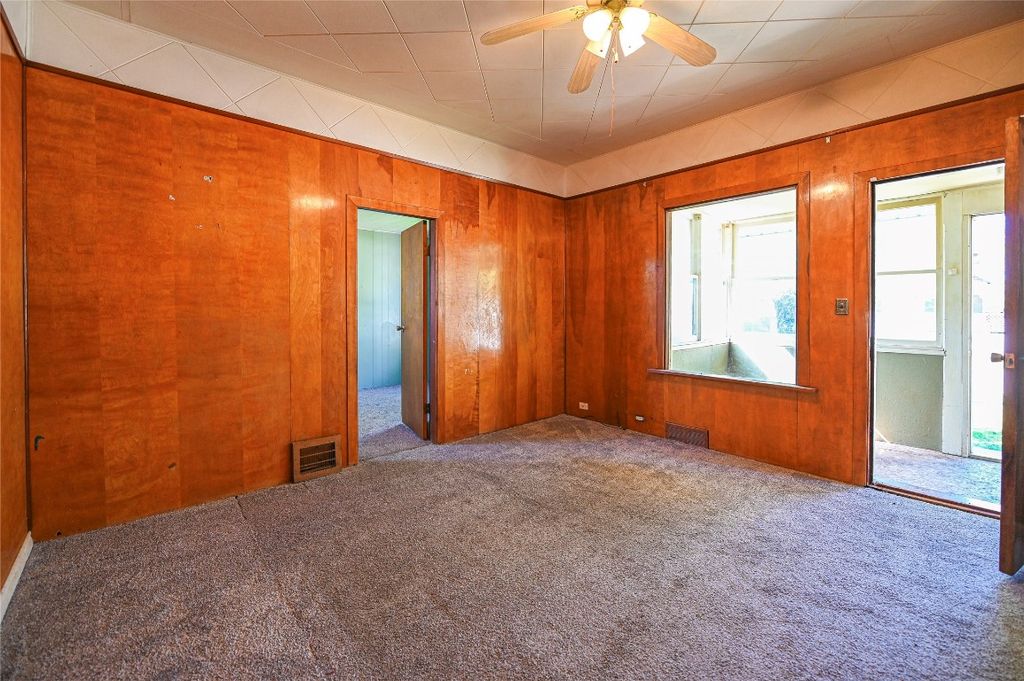 listing image 16513077060016963768
