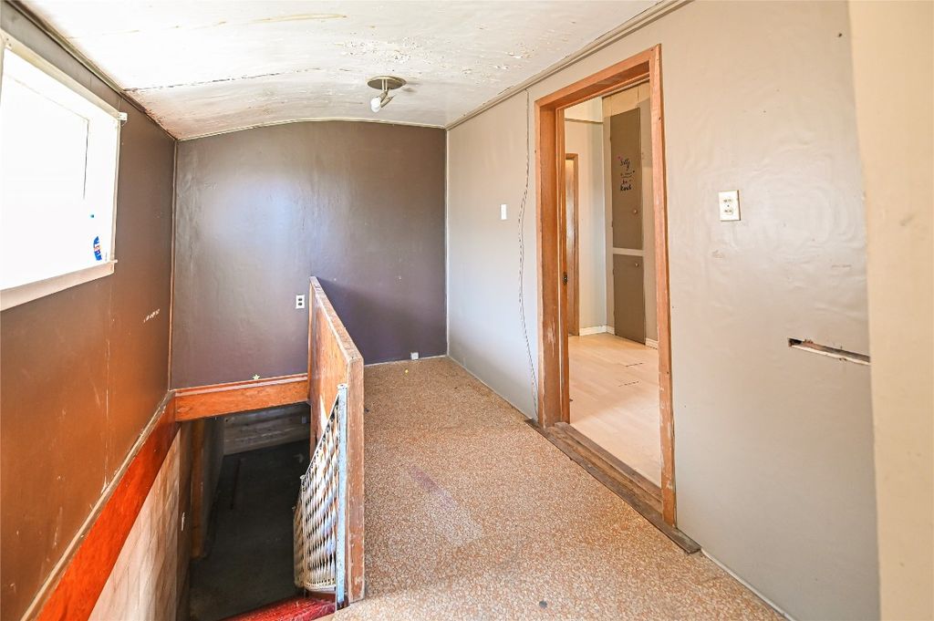 listing image 16515196630684201198