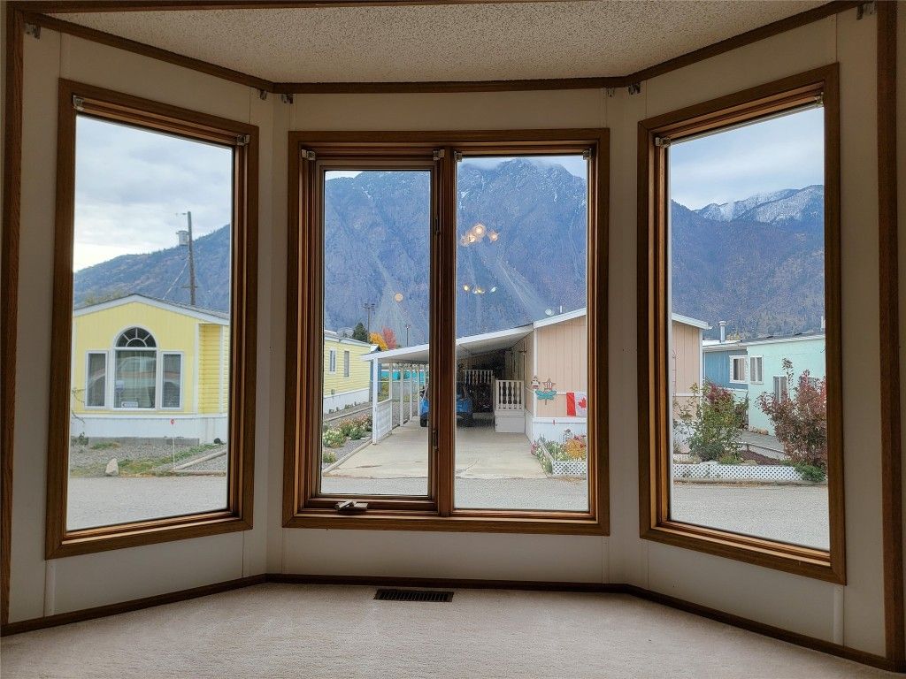 listing image 16518694320649103790