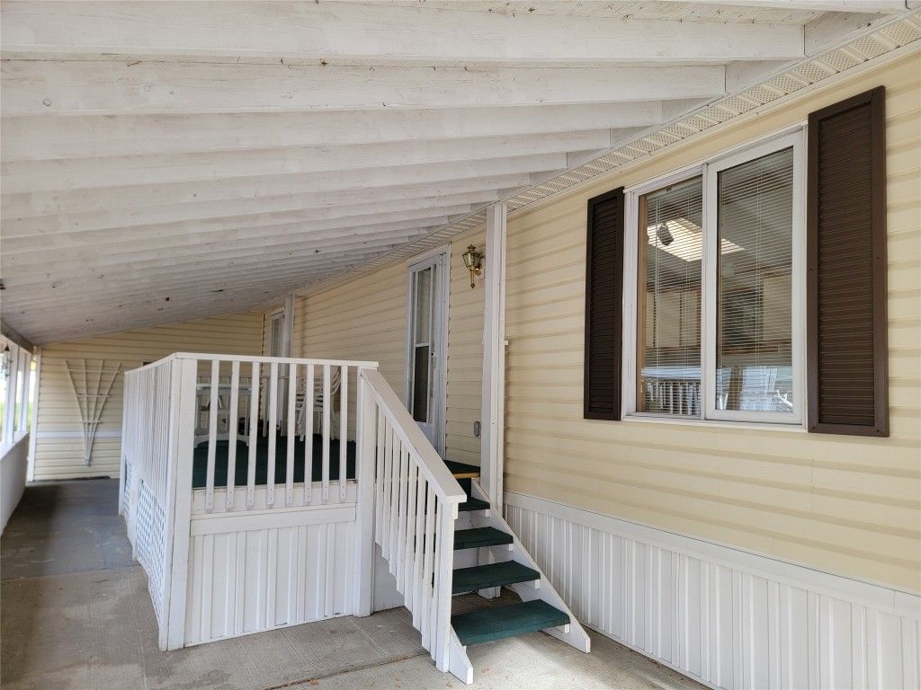 listing image 16517834582395974197