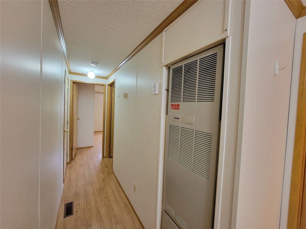 listing image 16518177955408079068