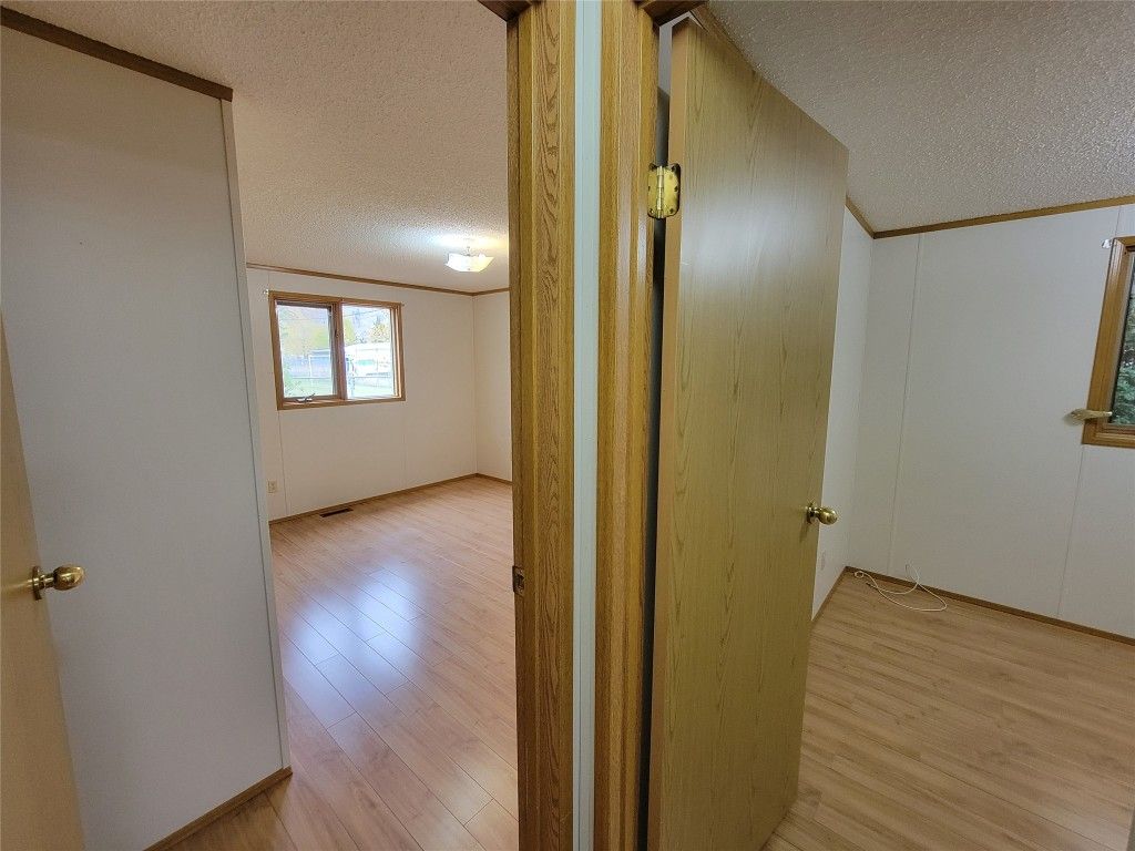 listing image 16518375180142115464