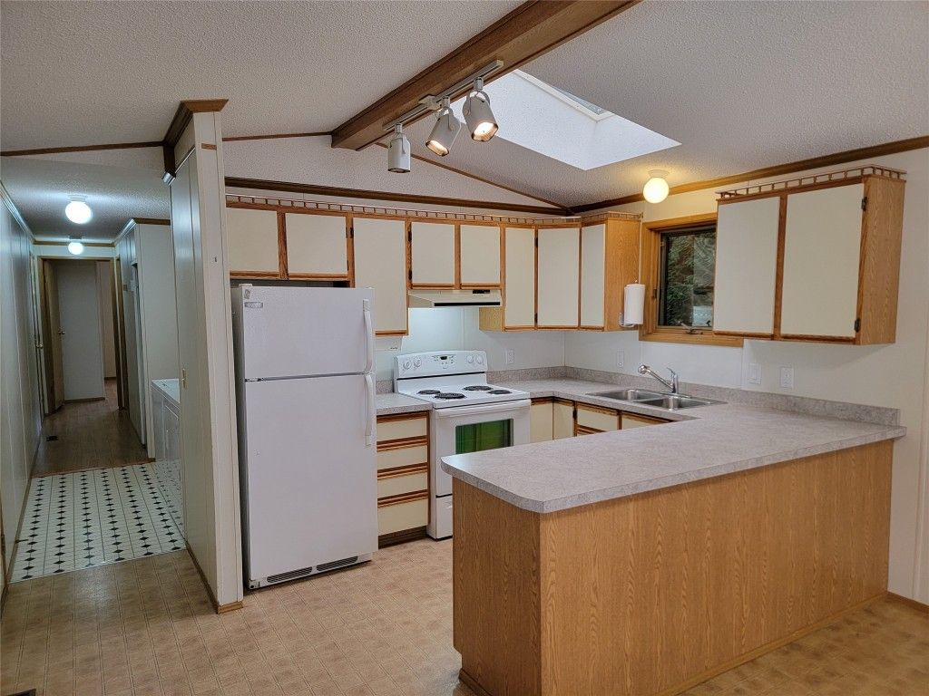 listing image 16515592580734394612