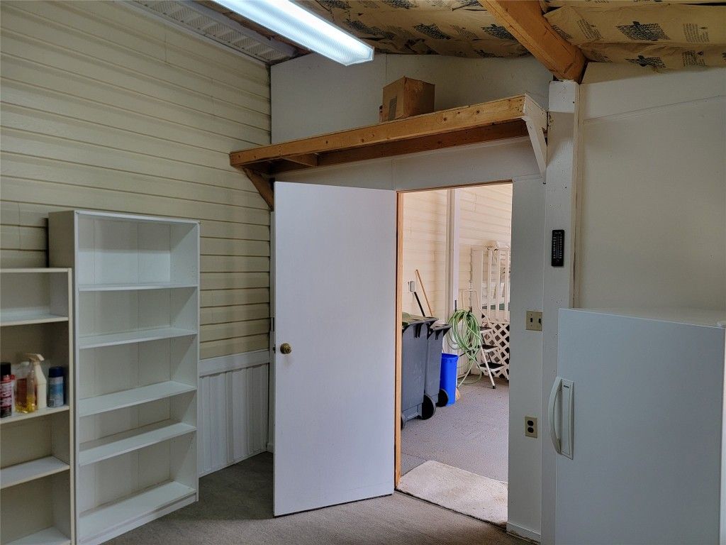 listing image 16517930639665927803