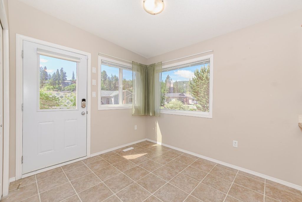 listing image 16510179339467653417