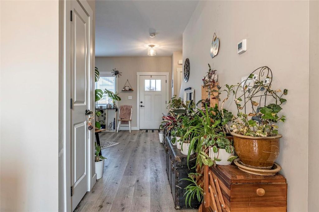 listing image 16517648021248233383