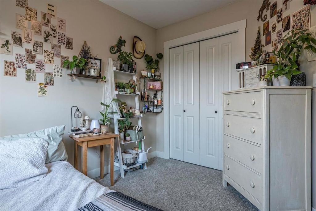 listing image 16518846111454419453