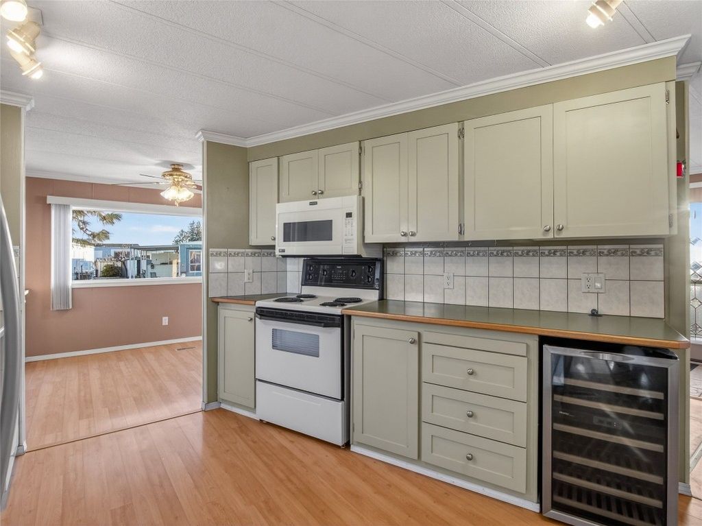 listing image 16513249073880582340