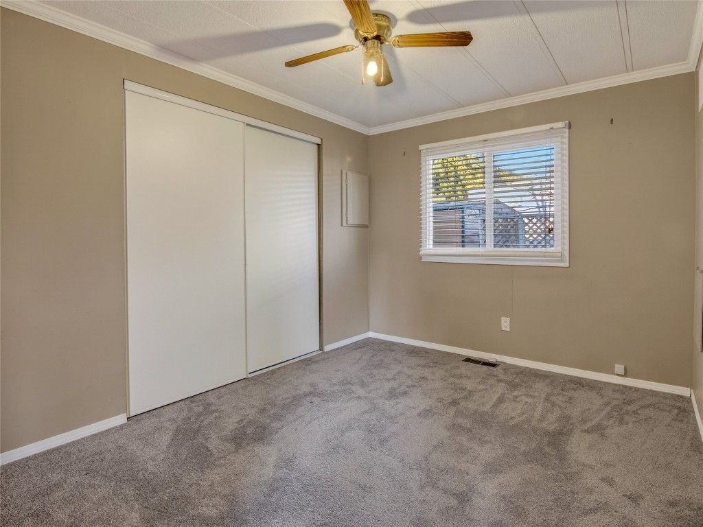 listing image 16518665158692096902