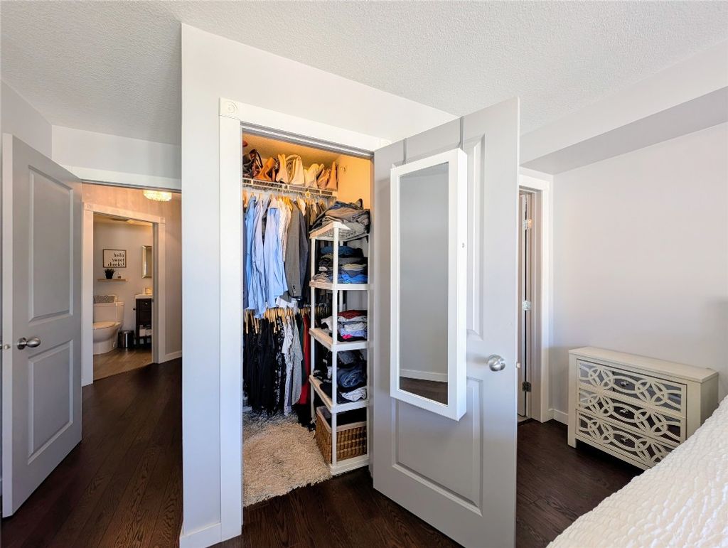 listing image 16518618204921226405