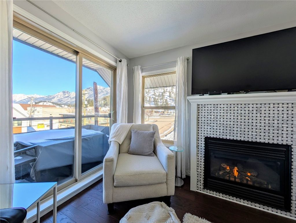 listing image 16519777484473610877