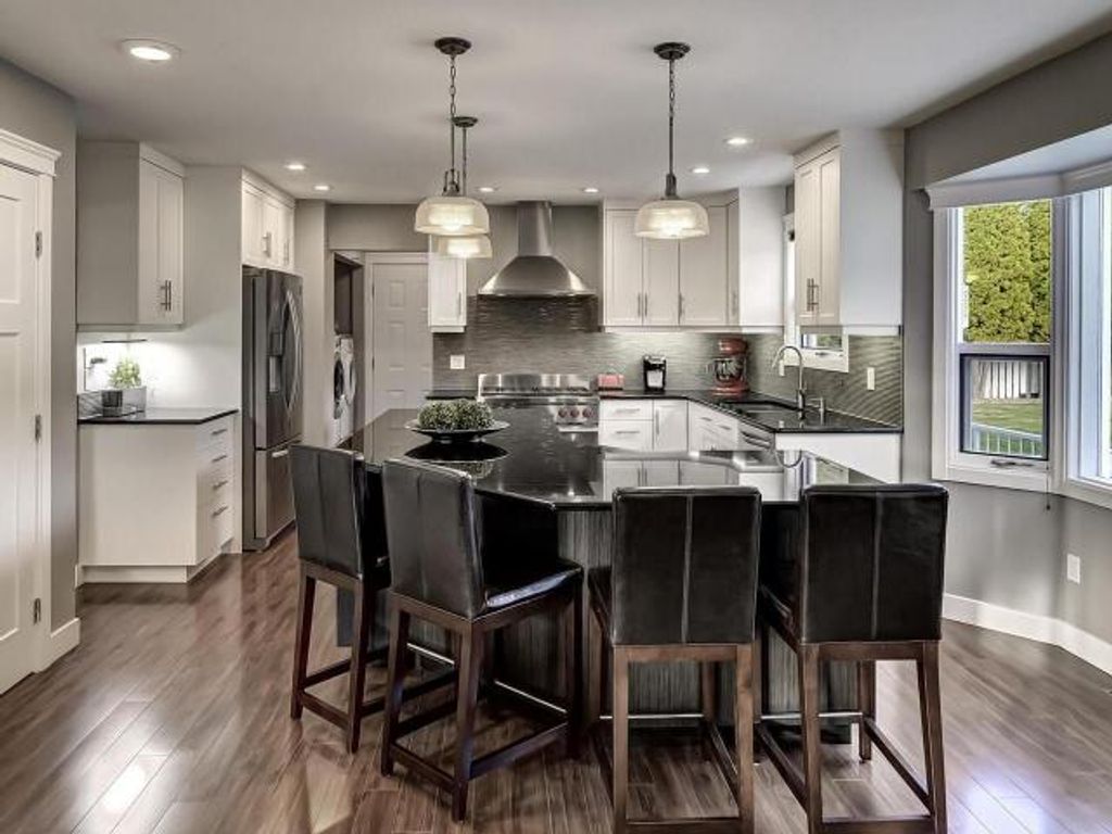 listing image 16510607718165908851
