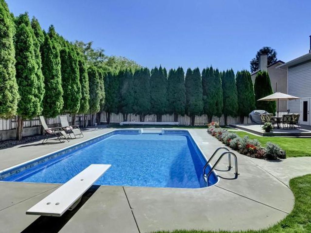 listing image 16513557626704545292
