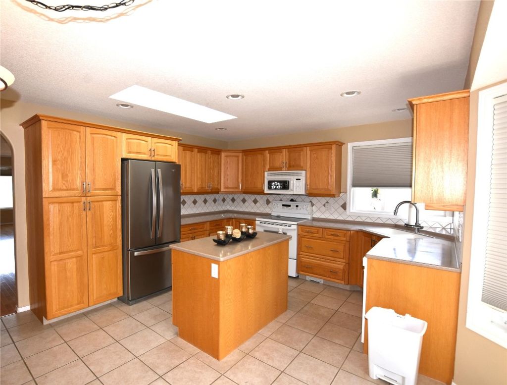 listing image 16515724984221094964