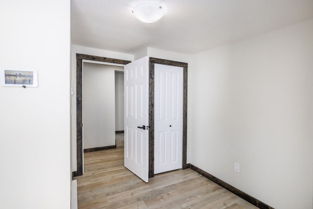 listing image 16517749356852483887